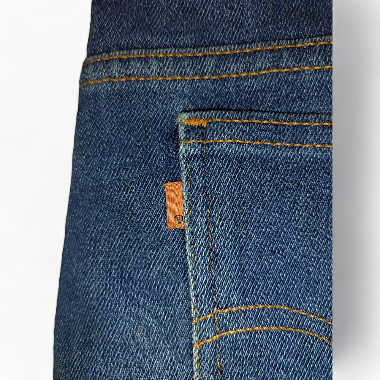 Dark Blue Levi's Straight Leg Jeans with Orange Tab W36 L32