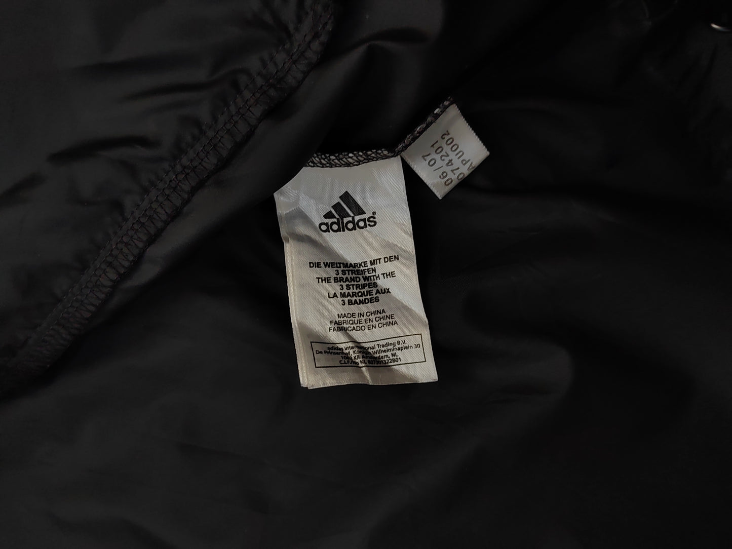 Adidas Windbreaker Men’s XL Black Raincoat