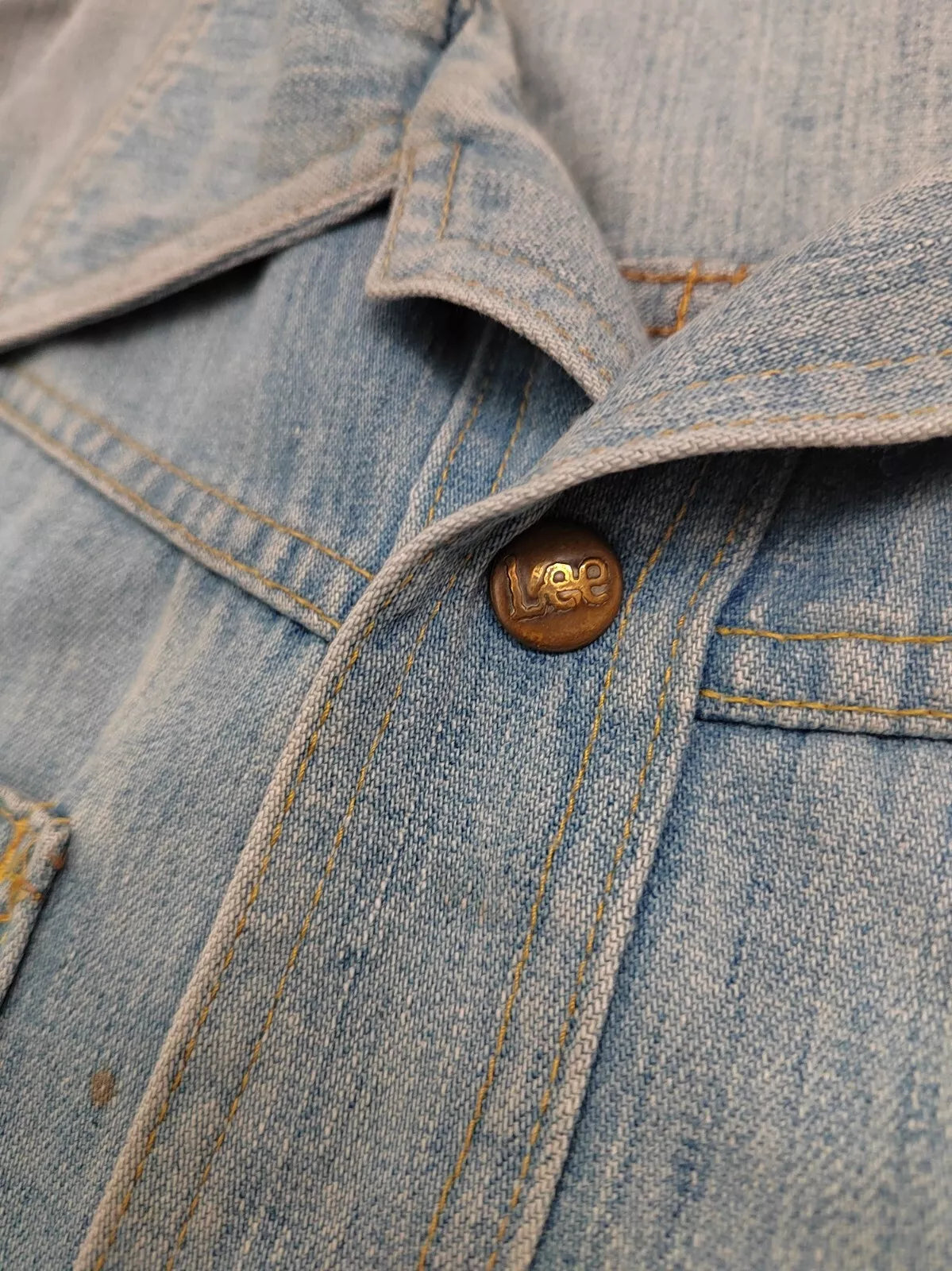 Vintage 1970s Lee Denim Jacket - Light Wash - Men's Size L - Retro Look